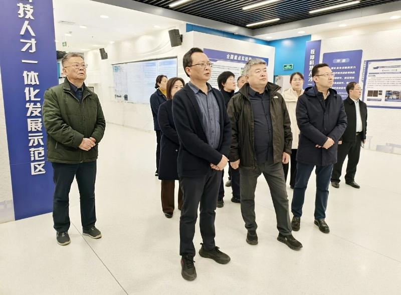 蒋曦赴西安洛阳开展“双招双引”