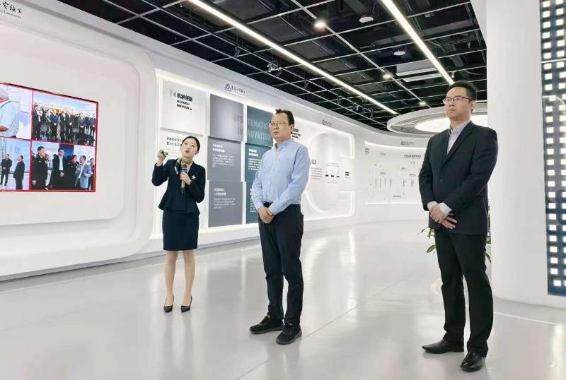 蒋曦赴南京招商考察